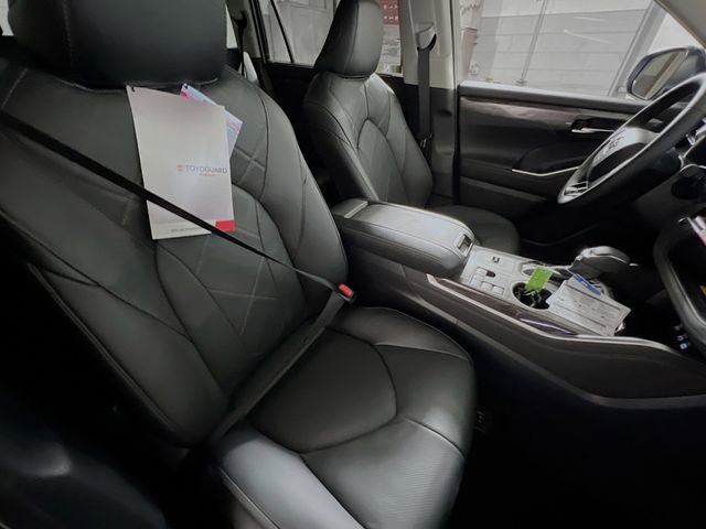 New 2026 Toyota Highlander Platinum AWD/4WD image 28