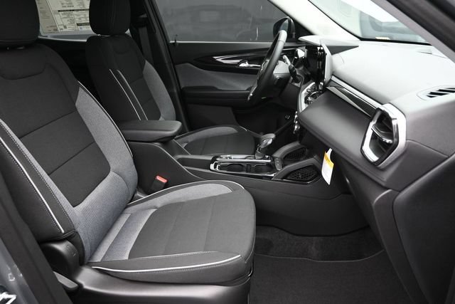 New 2026 Chevrolet TrailBlazer LT w/ Convenience Package FWD image 28