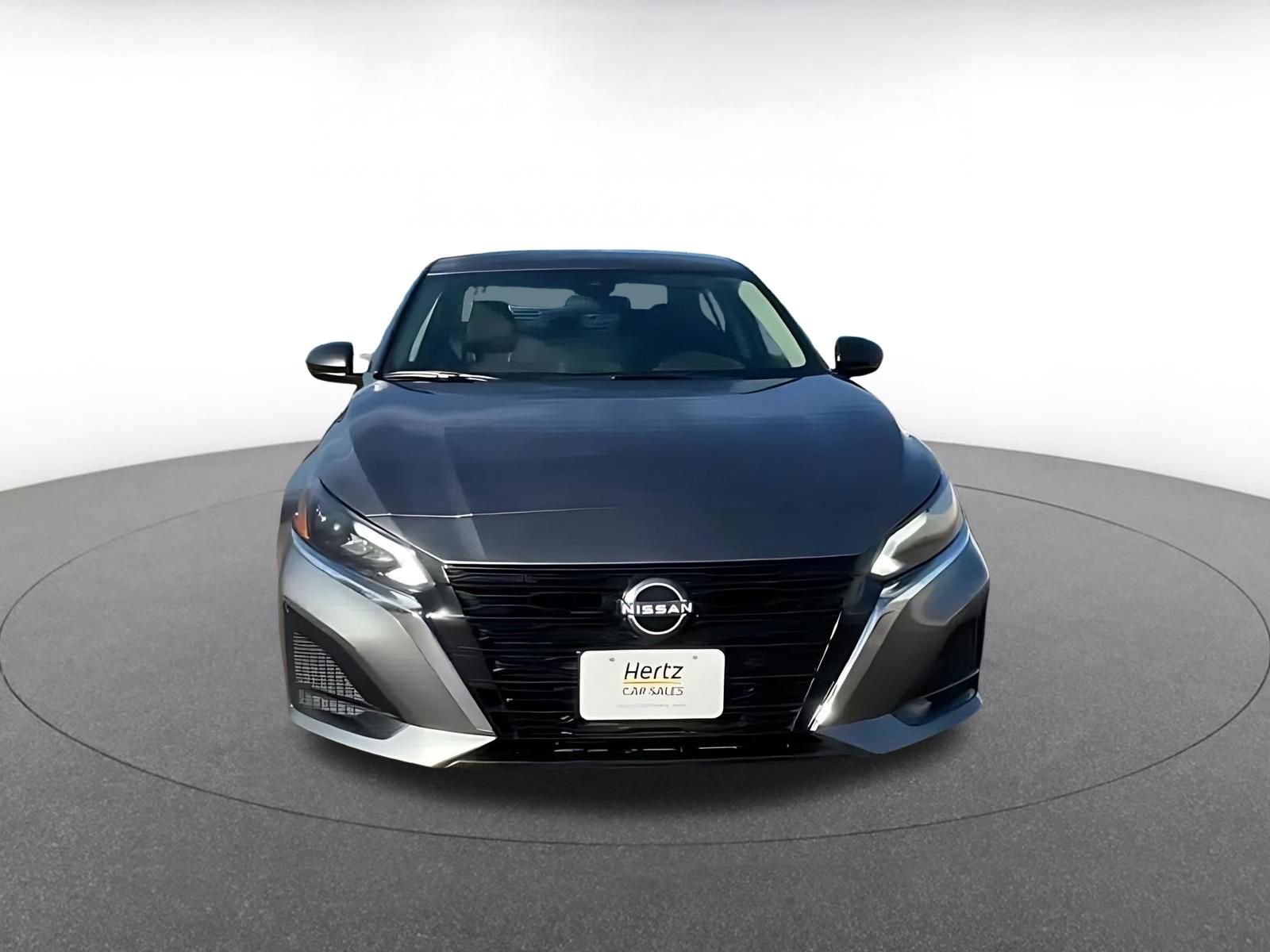 Used 2025 Nissan Altima 2.5 SV image 4