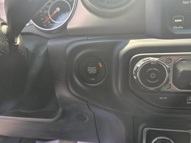 Used 2021 Jeep Gladiator Sport AWD/4WD image 18