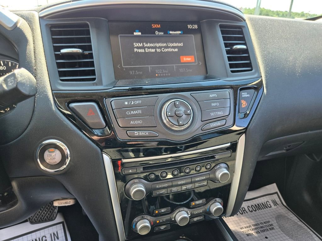 Used 2017 Nissan Pathfinder SV AWD/4WD image 19