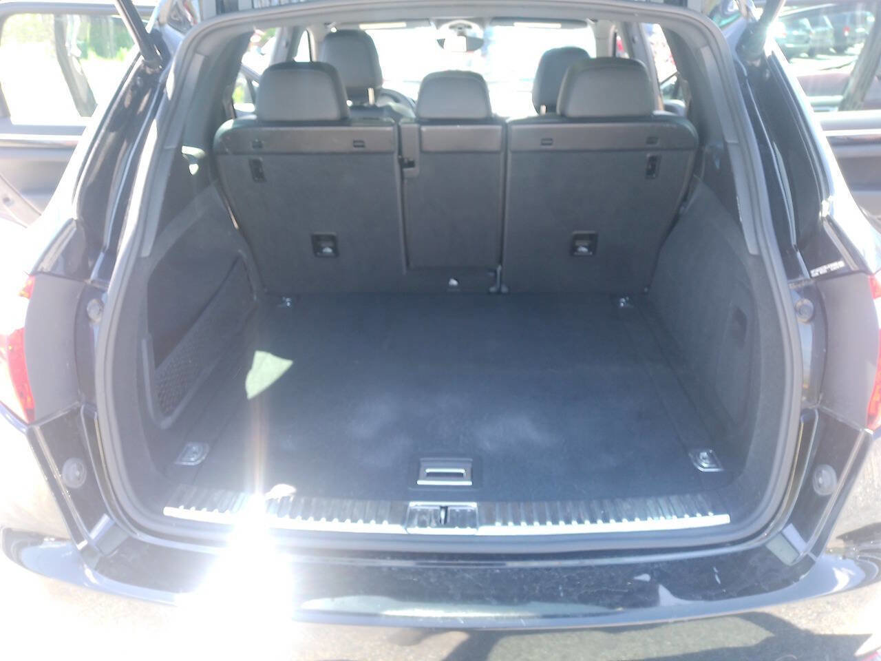 Used 2014 Porsche Cayenne Platinum Edition AWD/4WD image 21