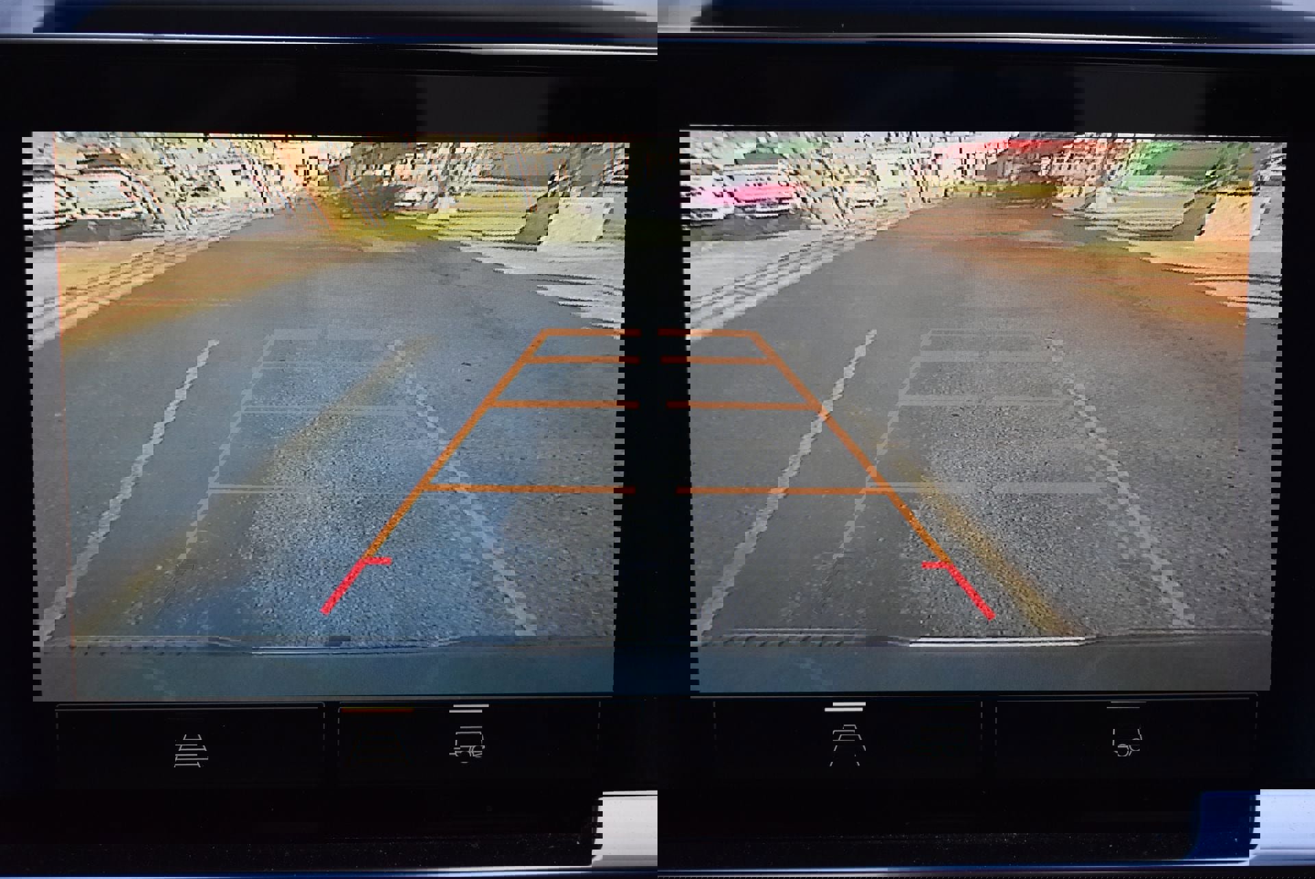 Used 2025 Chevrolet Silverado 1500 LT w/ Protection Package AWD/4WD image 25