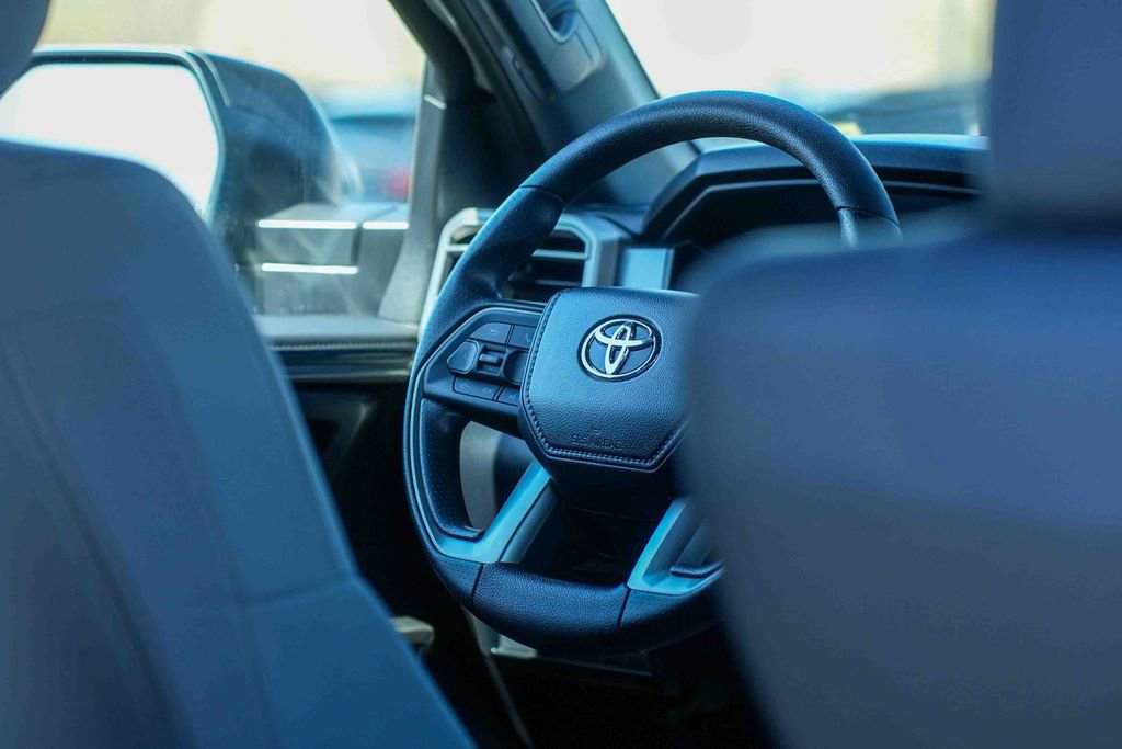 Used 2025 Toyota Tundra SR5 AWD/4WD image 20