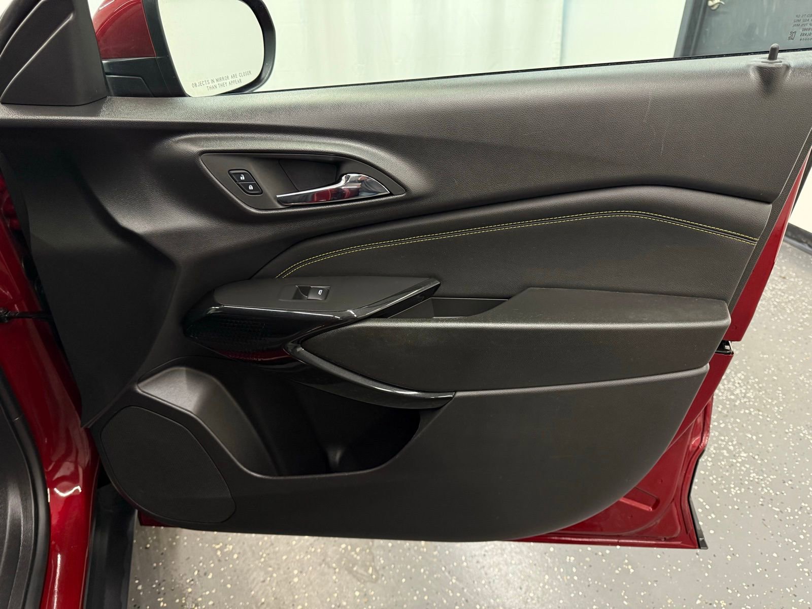 Used 2025 Chevrolet Trax LT image 7