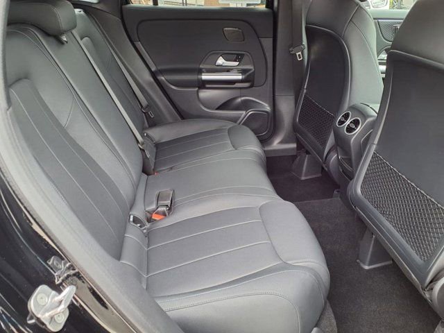 Used 2025 Mercedes-Benz GLA 250 image 19