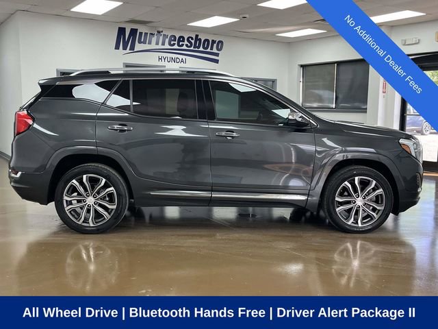 Used 2019 GMC Terrain Denali w/ Driver Alert Package II AWD/4WD image 4