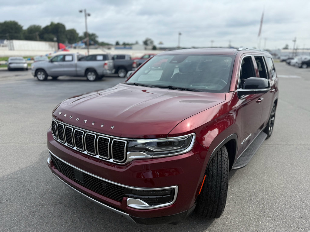 Used 2025 Jeep Wagoneer Series III AWD/4WD image 14