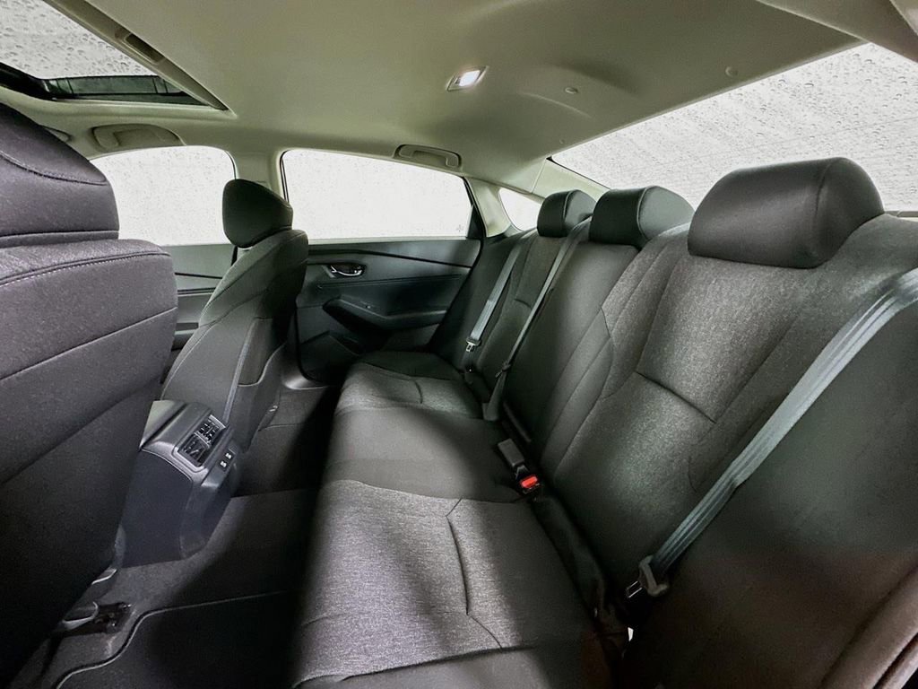 Certified 2025 Honda Accord SE image 17