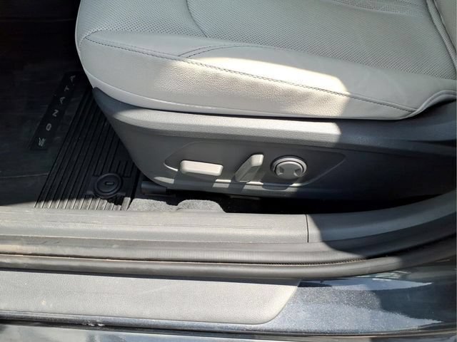 Used 2022 Hyundai Sonata Limited w/ Winter Weather Package FWD image 14