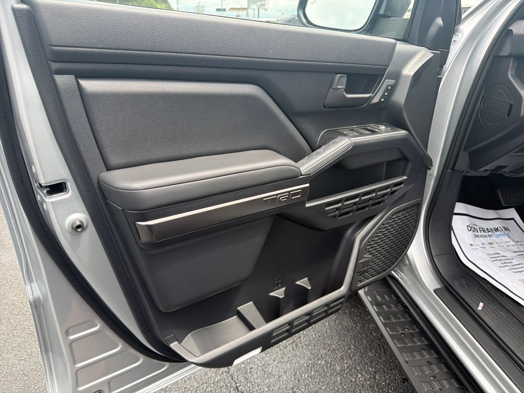 New 2026 Toyota 4Runner TRD Off-Road Premium AWD/4WD image 10