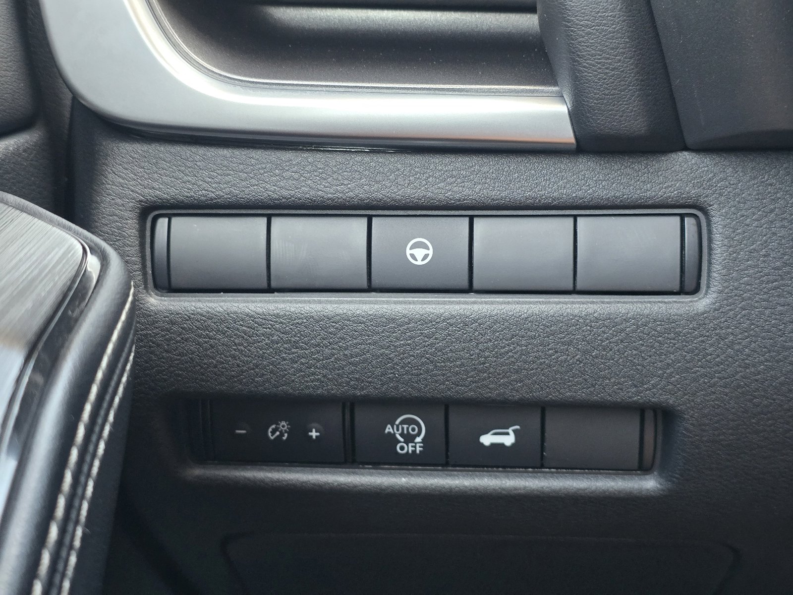 Used 2024 Nissan Rogue SV w/ SV Premium Package FWD image 21