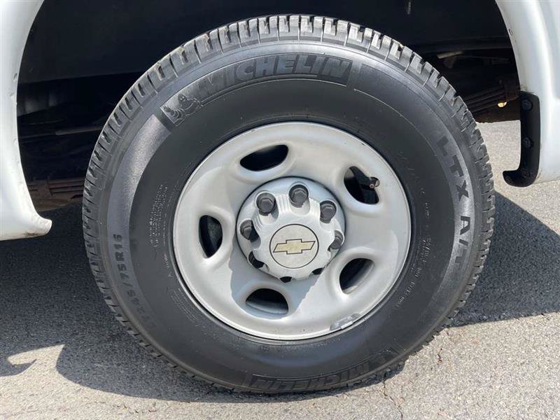 Used 2007 Chevrolet Express 3500 Extended RWD image 93