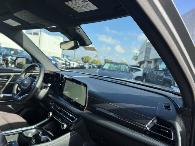 Used 2025 Chevrolet Traverse LT image 29