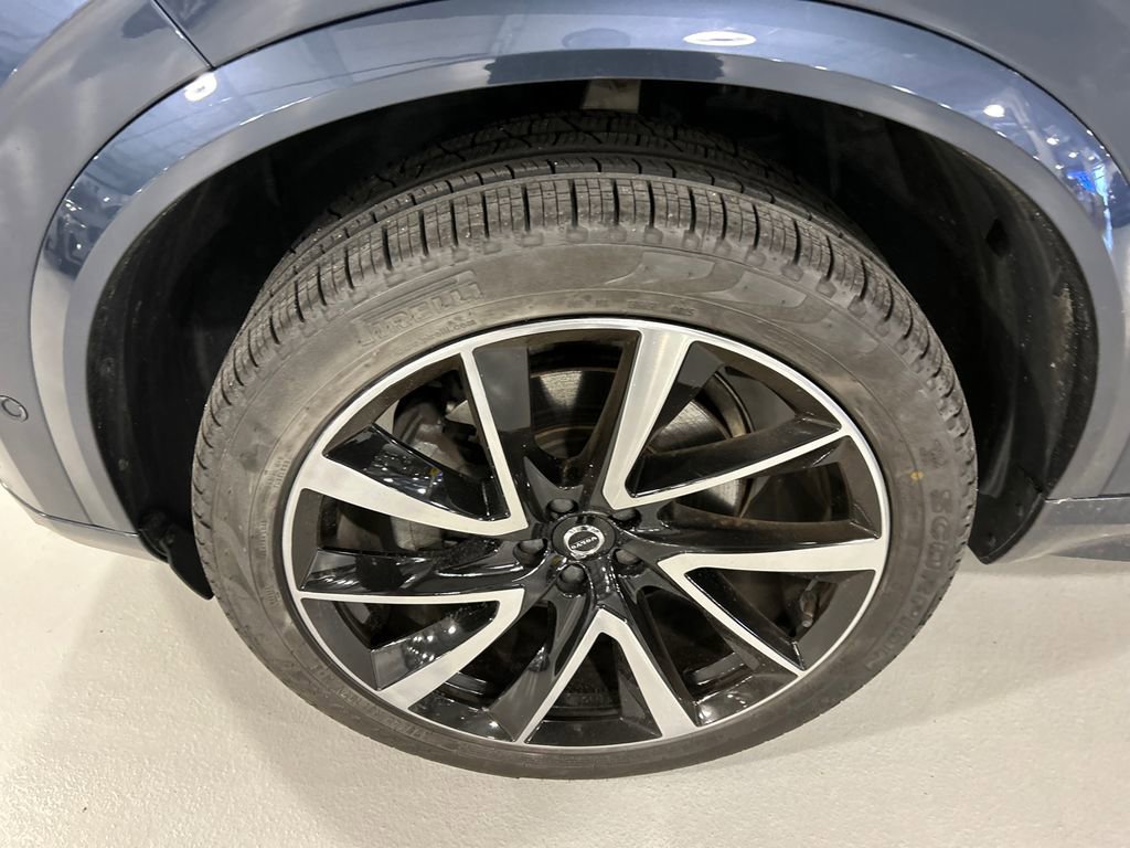 Used 2023 Volvo XC90 B6 Plus image 8