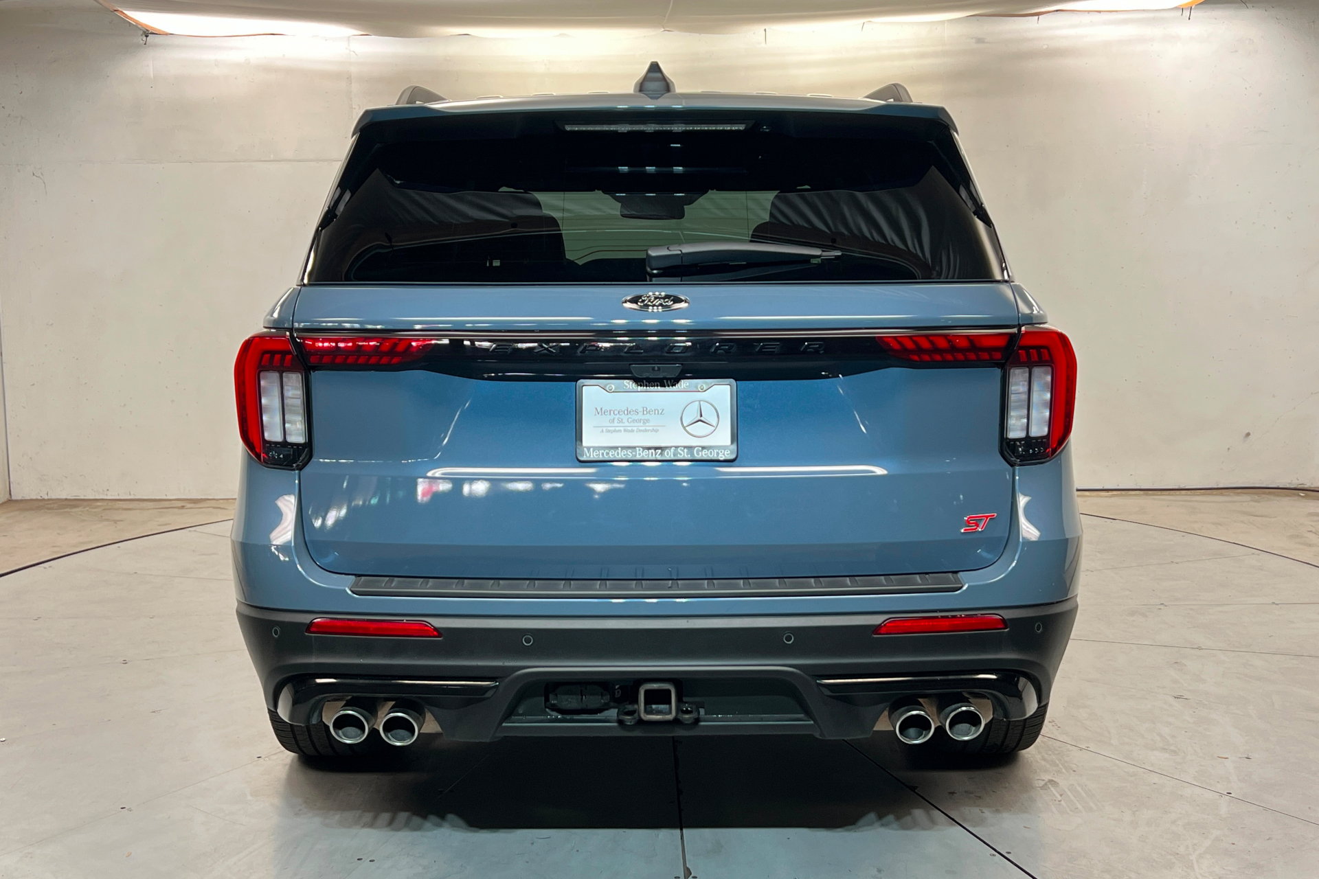 Used 2025 Ford Explorer ST AWD/4WD image 5