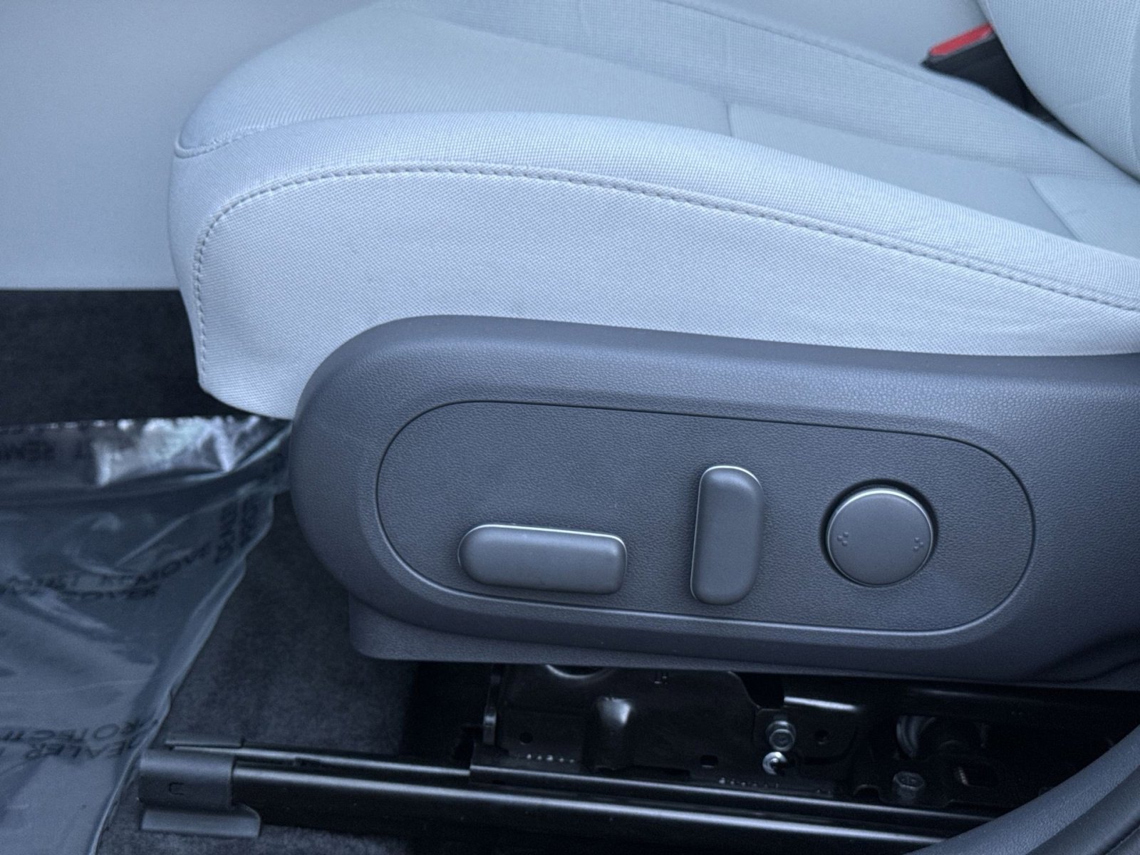 Certified 2025 Hyundai Kona SEL image 14