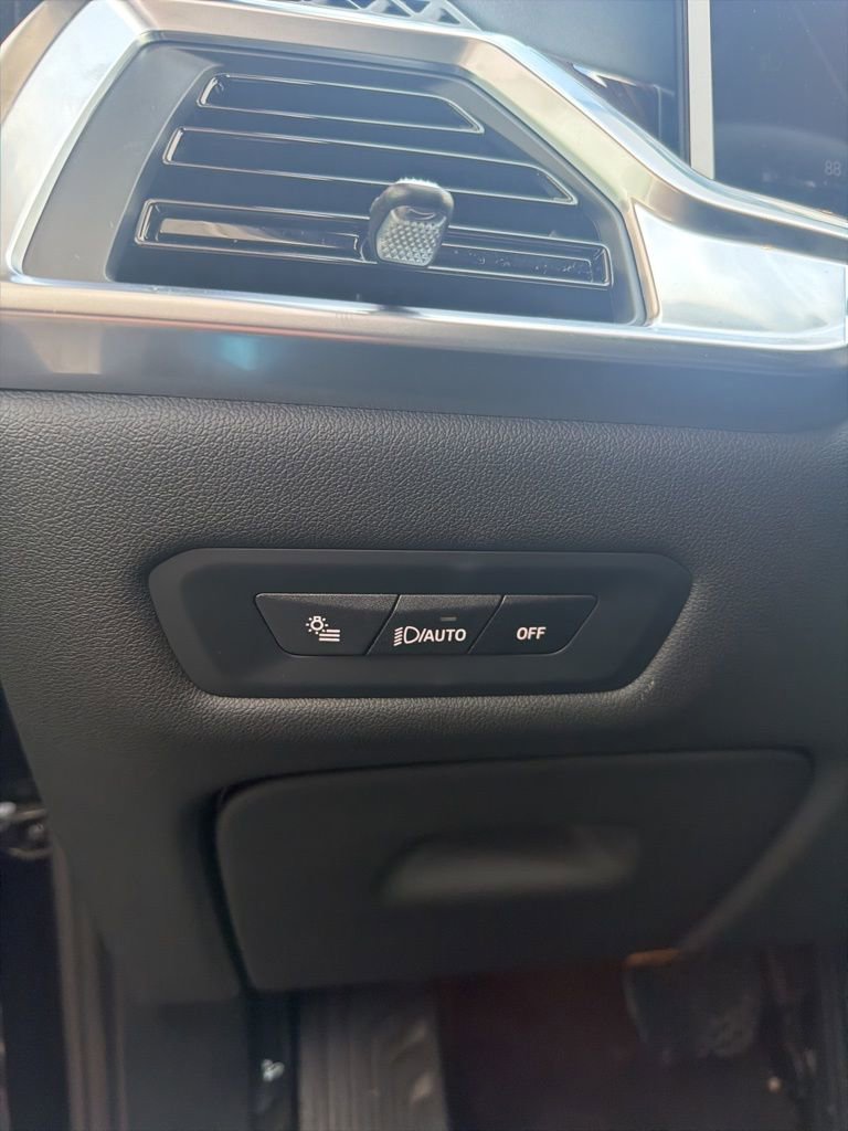 New 2026 BMW X5 xDrive40i w/ Climate Comfort Package image 28