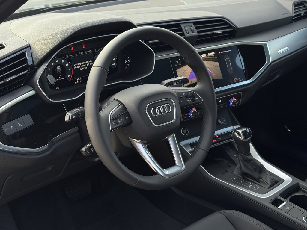 New 2025 Audi Q3 2.0T Premium image 19