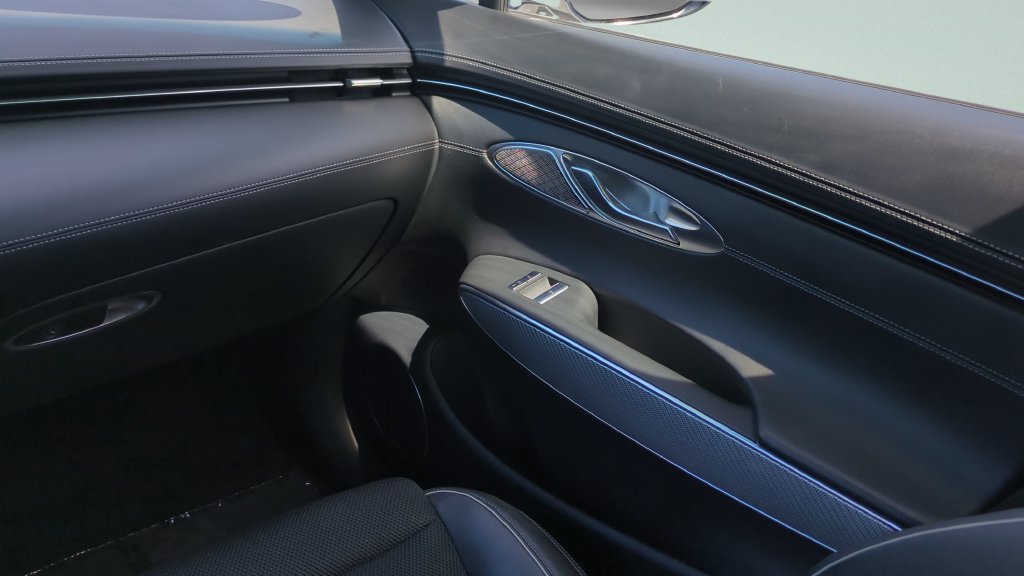 Used 2023 Genesis GV70 2.5T w/ Sport Prestige Package AWD/4WD image 13