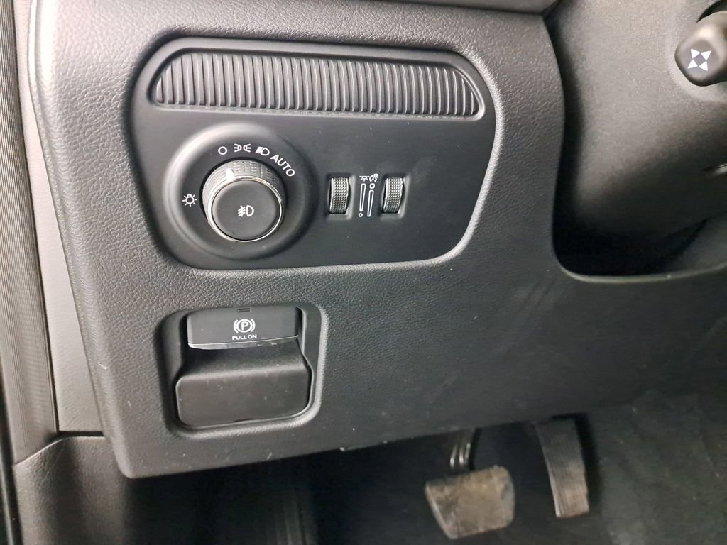 Used 2025 Jeep Wagoneer Series II w/ Premium Group I image 11