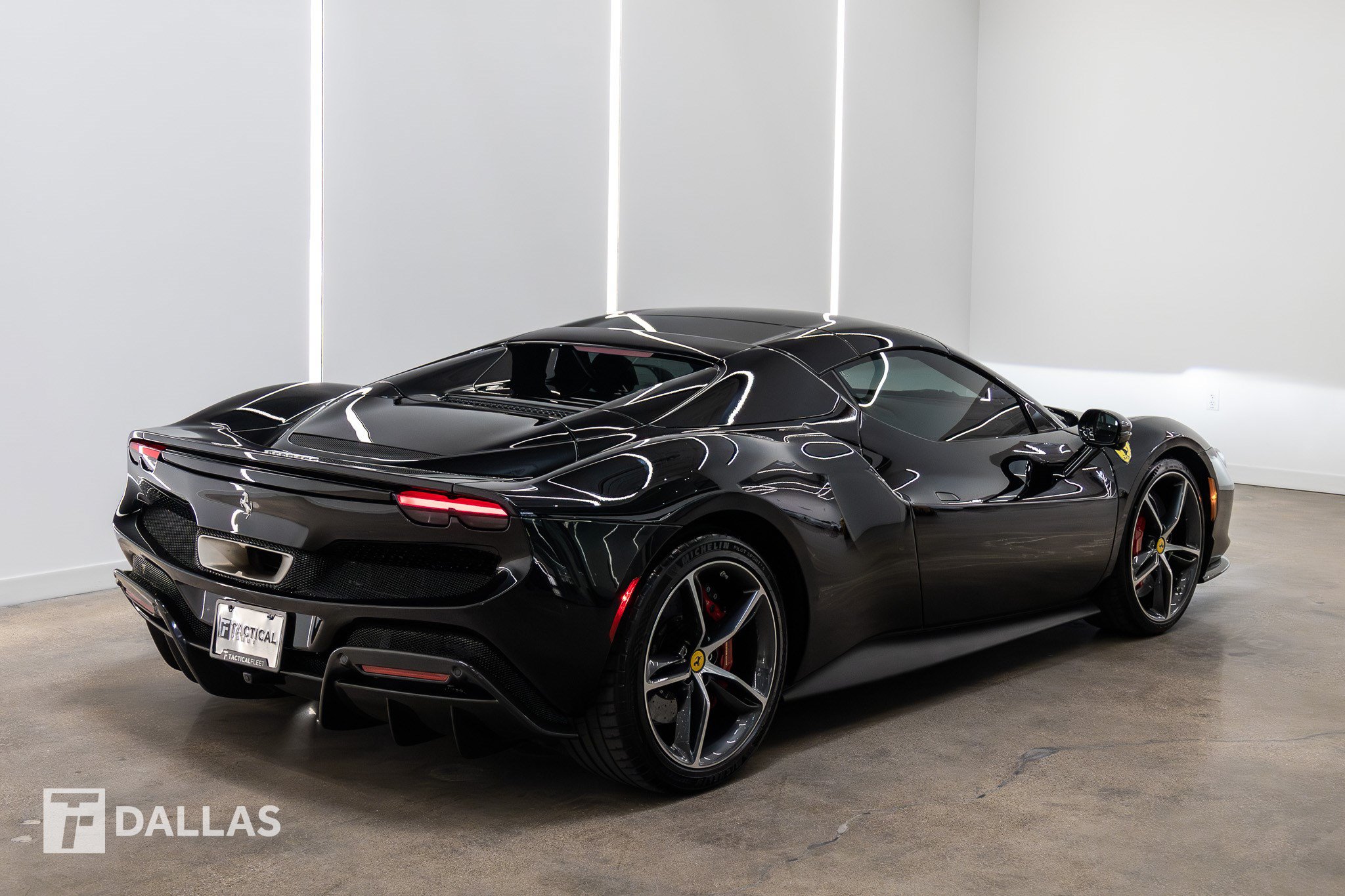 Used 2023 Ferrari 296 GTS RWD image 16