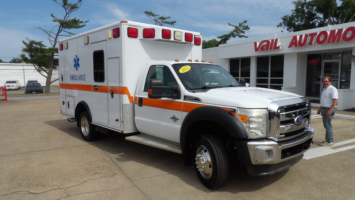 Used 2012 Ford F450 XLT w/ Ambulance Preparation Pkg RWD image 1