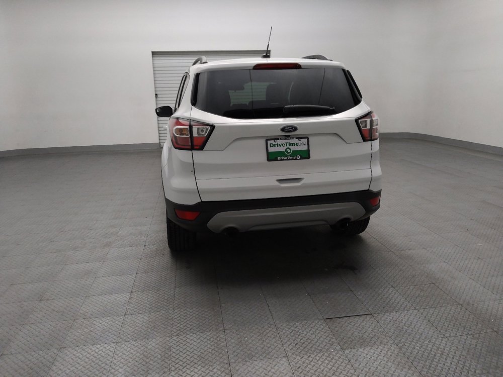Used 2018 Ford Escape SE FWD image 6