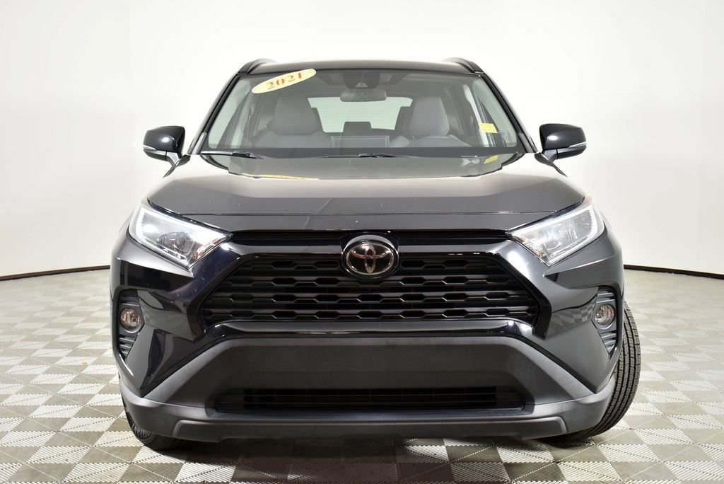 Used 2021 Toyota RAV4 XLE image 5