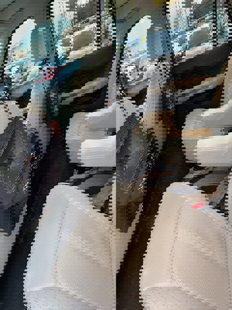 Used 2021 Ford Expedition Platinum image 8