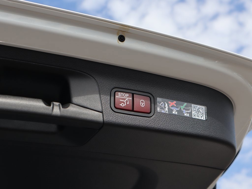 New 2026 Mercedes-Benz GLS 450 4MATIC image 21