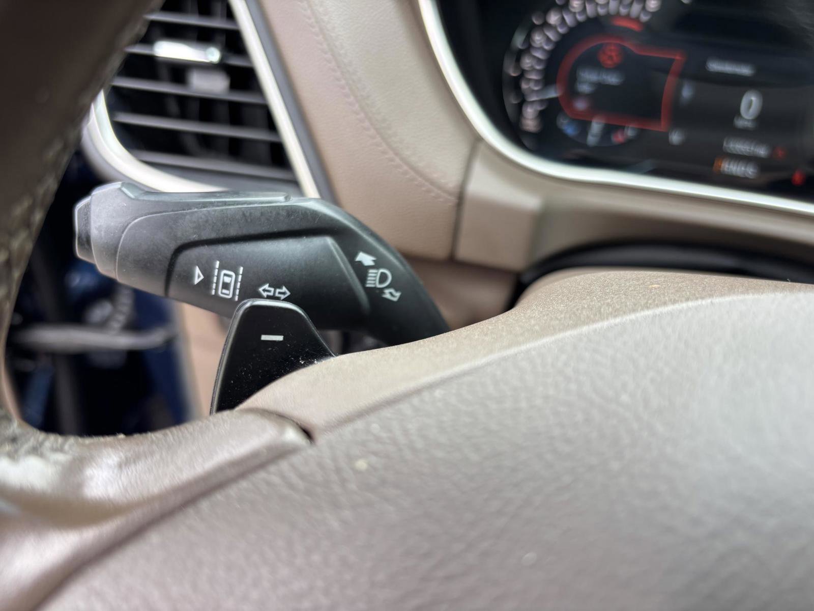 Used 2017 Lincoln MKX Reserve w/ Driver Assistance Package image 31