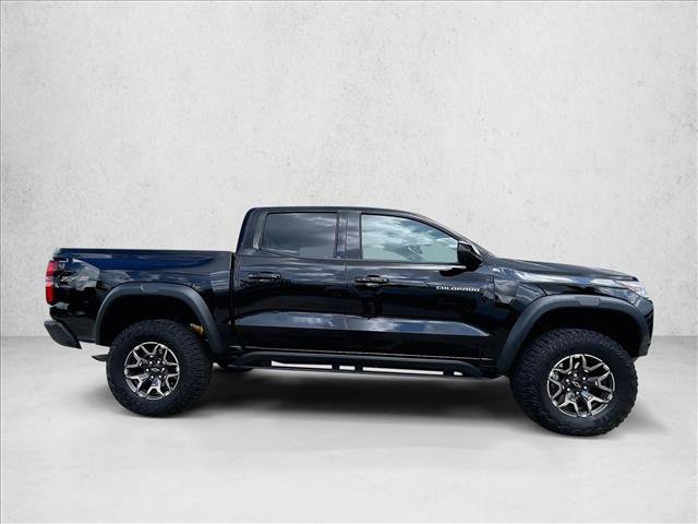 Used 2026 Chevrolet Colorado ZR2 w/ Technology Package AWD/4WD image 5