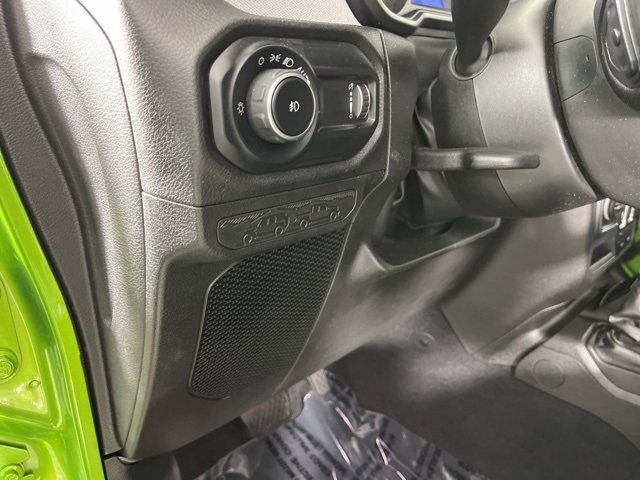 Used 2025 Jeep Wrangler Sport image 27