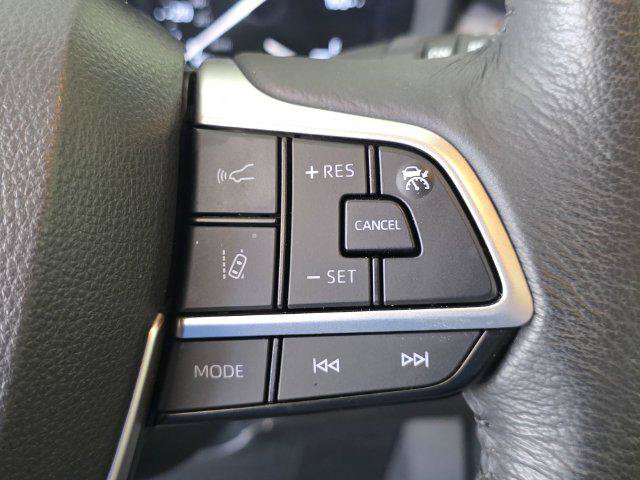 Certified 2024 Toyota Sienna XLE FWD image 30