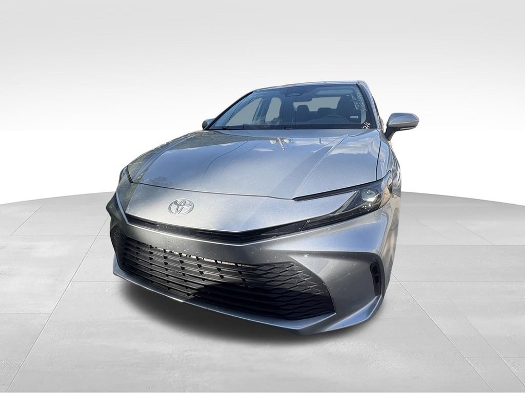 Used 2025 Toyota Camry LE FWD image 3