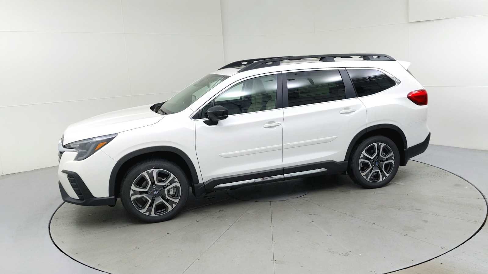 New 2025 Subaru Ascent Limited image 5