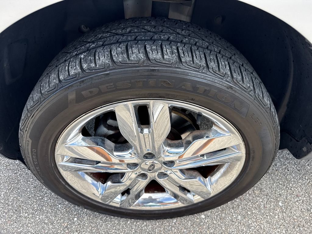 Used 2012 Ford Edge SEL FWD image 8