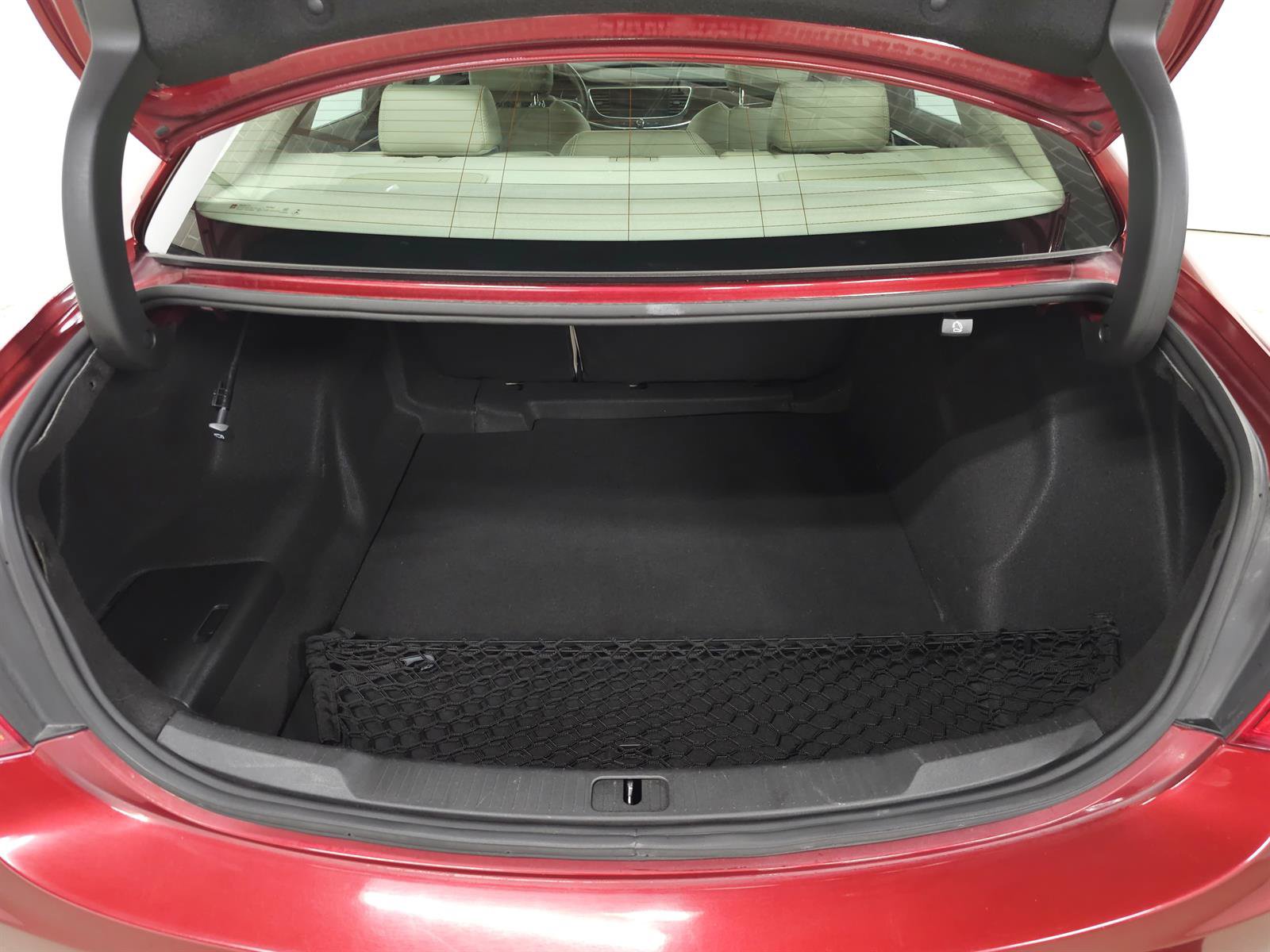 Used 2018 Buick LaCrosse Essence w/ Sun and Shade Package FWD image 7