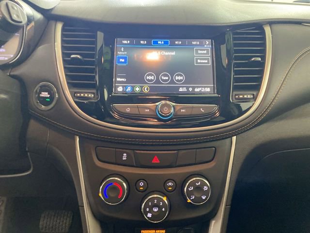 Used 2019 Chevrolet Trax LT w/ LT Convenience Package FWD image 32