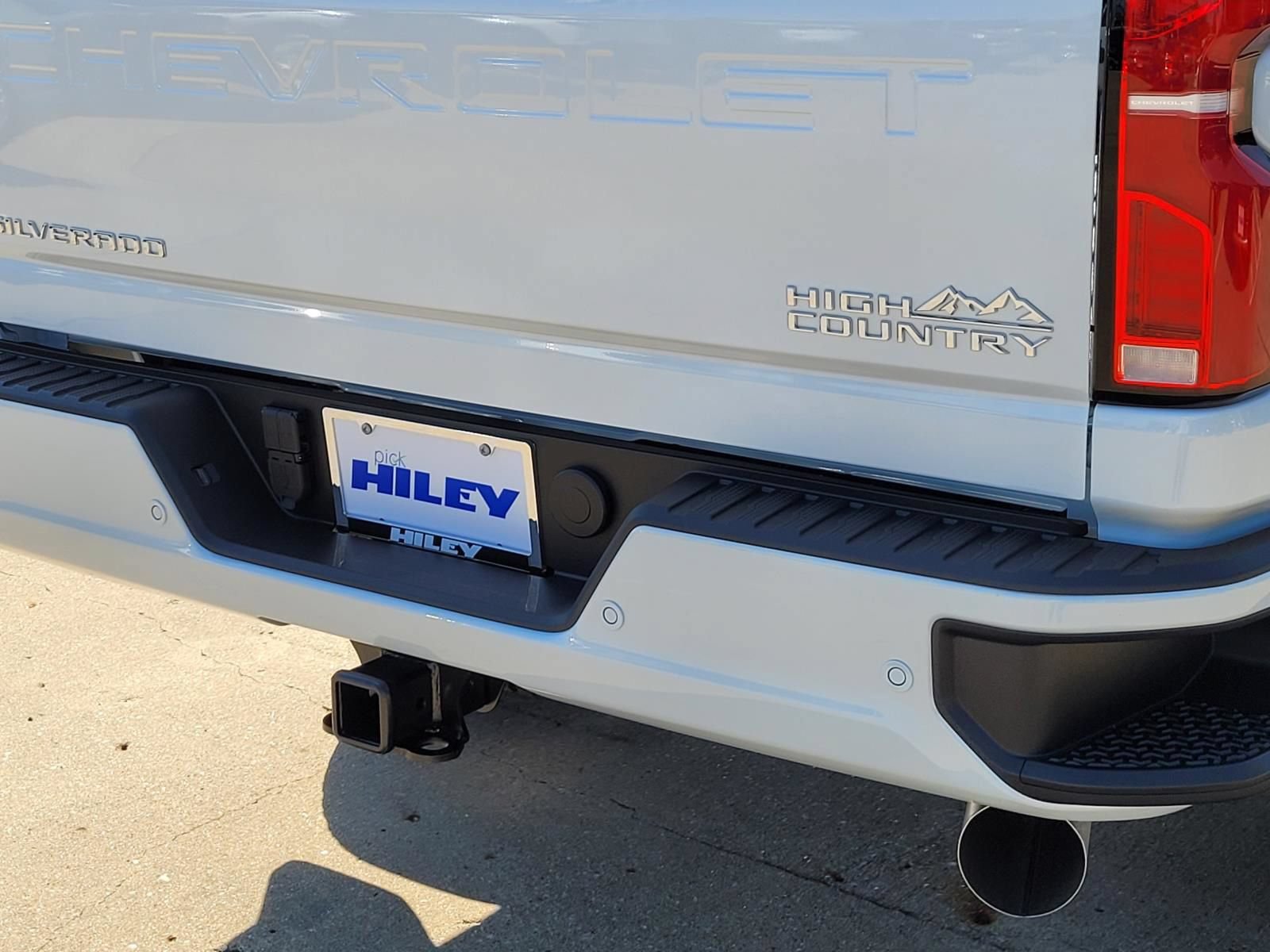 New 2026 Chevrolet Silverado 2500 High Country w/ High Country Premium Package AWD/4WD image 4
