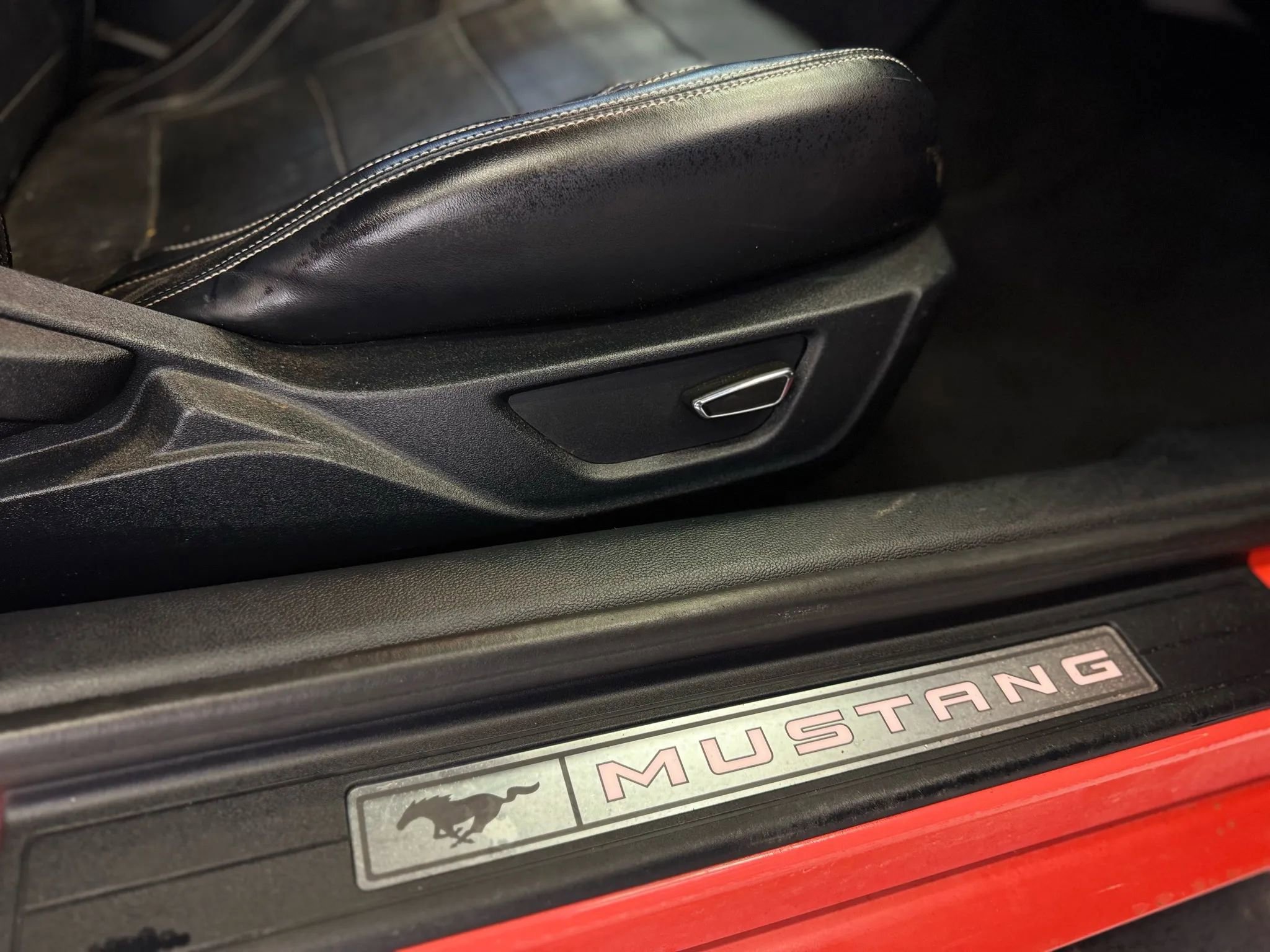 Used 2015 Ford Mustang Premium w/ Equipment Group 201A RWD image 18