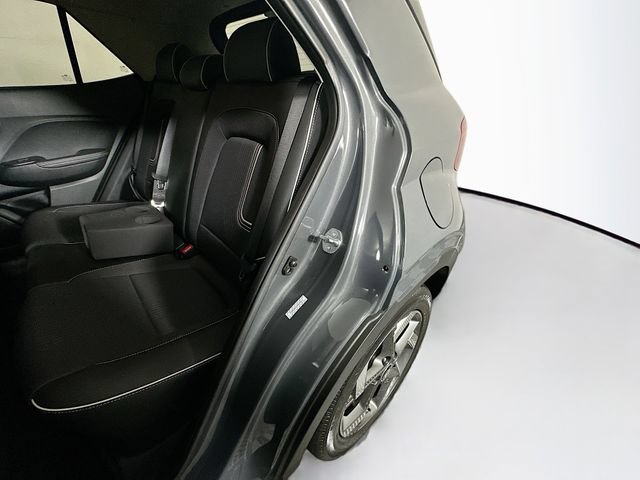 Used 2023 Hyundai Venue Limited w/ Cargo Package FWD image 26
