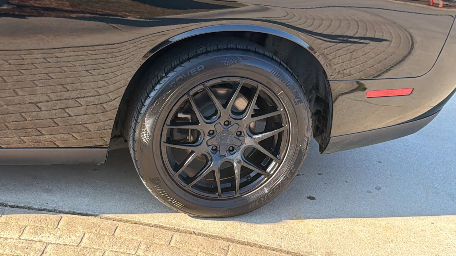 Used 2019 Dodge Challenger SXT image 12