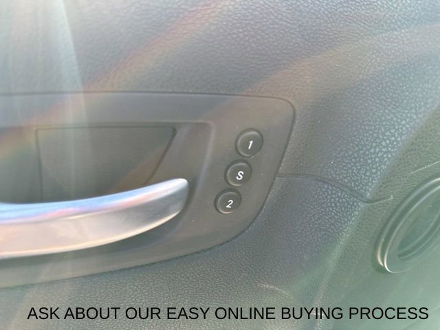 Used 2023 Chrysler 300 Touring L w/ Popular Equipment Group image 17