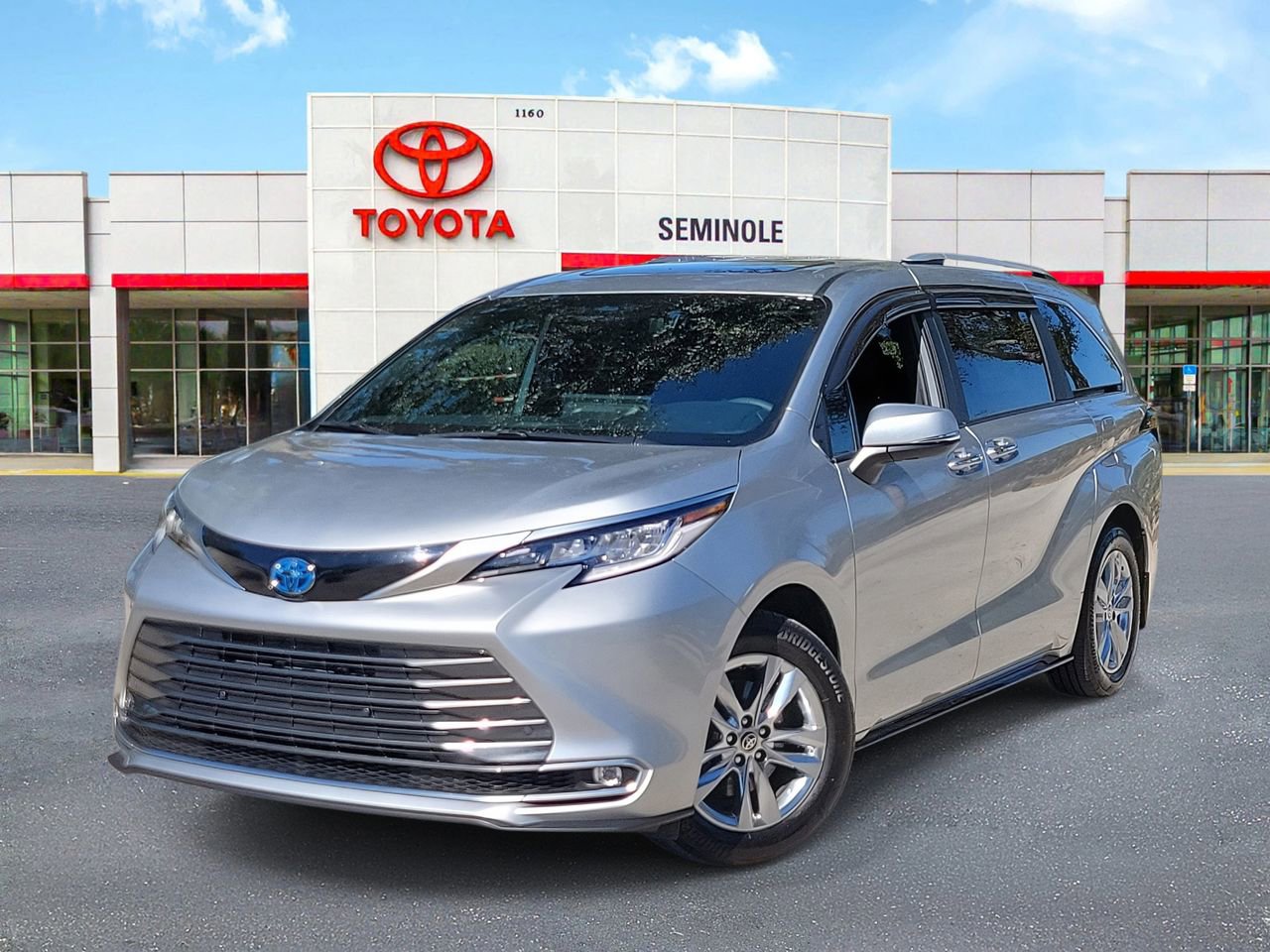 Used 2025 Toyota Sienna Limited