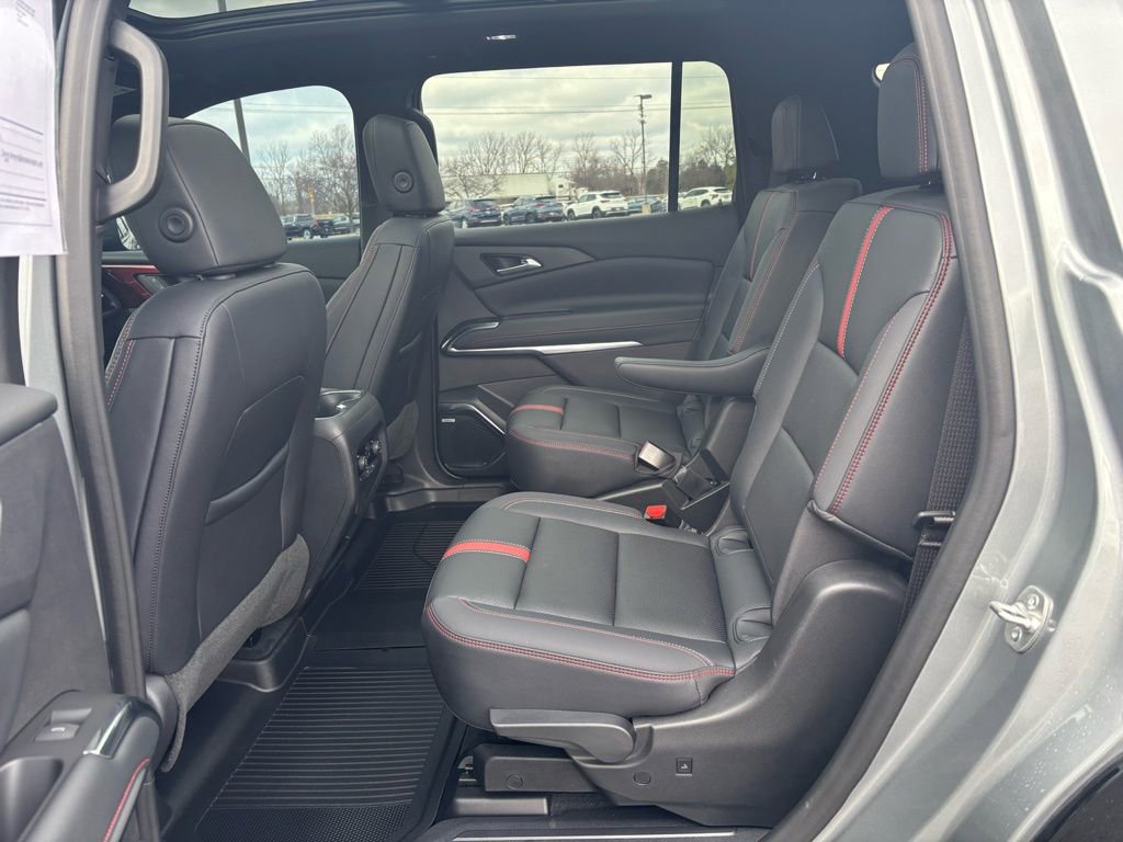 Used 2024 Chevrolet Traverse RS w/ LPO, Floor Liner Package image 20