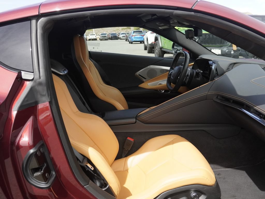 Used 2020 Chevrolet Corvette Stingray Preferred Cpe w/ 2LT Preferred Equipment Group RWD image 30