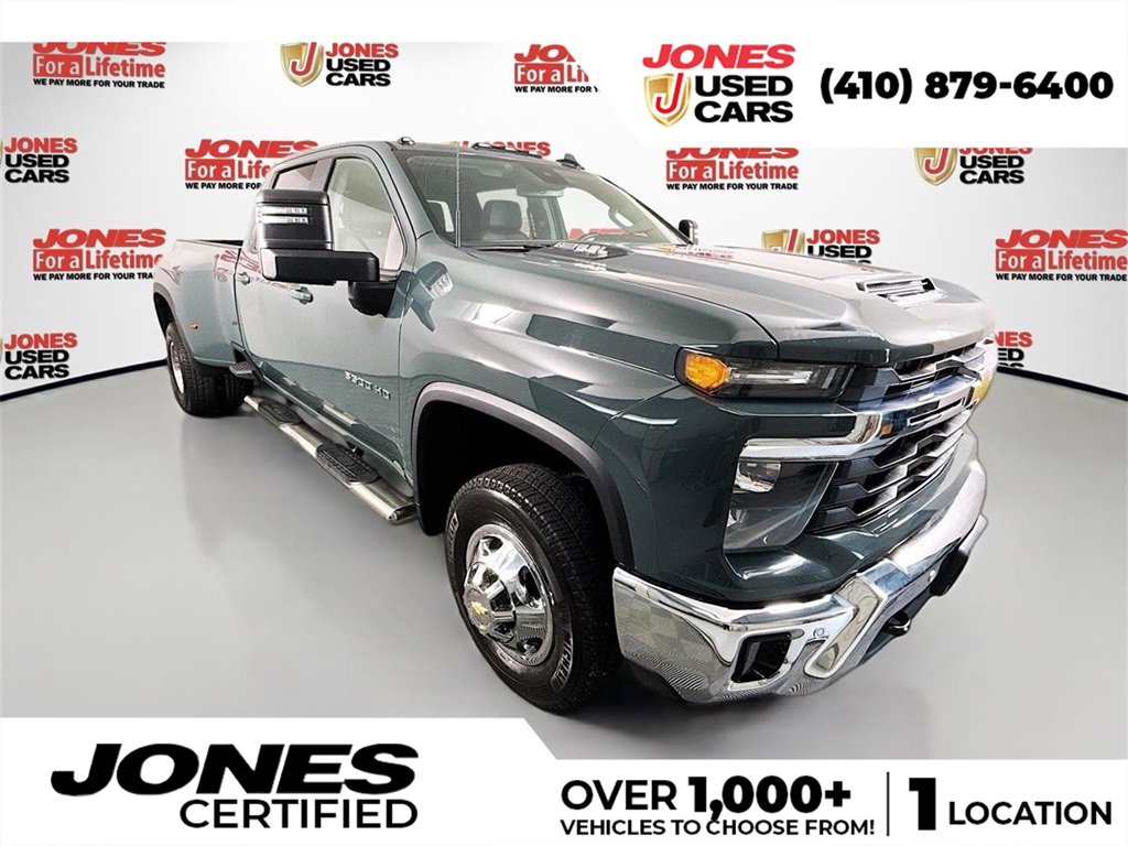 Used 2025 Chevrolet Silverado 3500 LT w/ Safety Package image 1