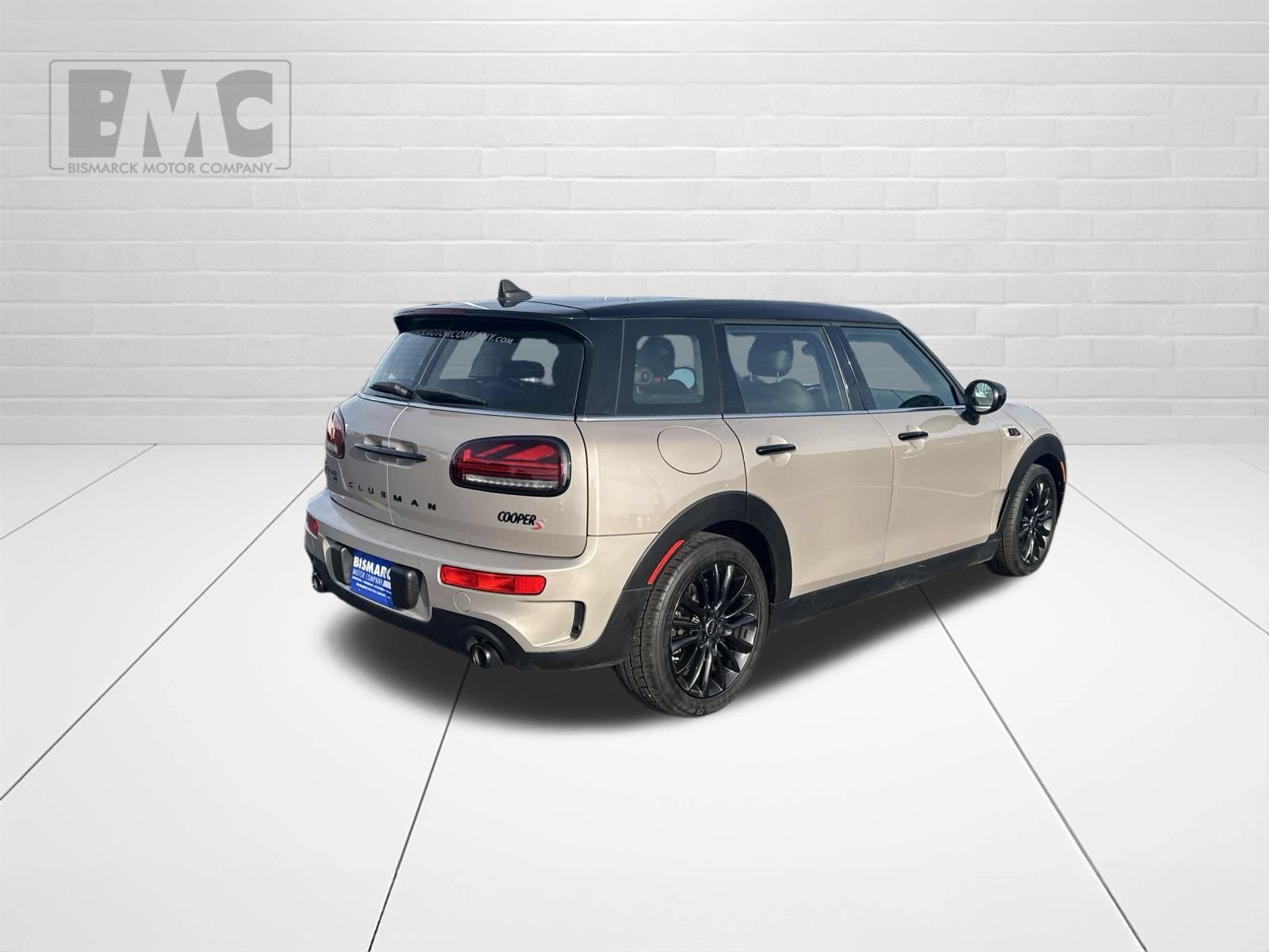 Used 2023 MINI Cooper Clubman S w/ Premium Package FWD image 3